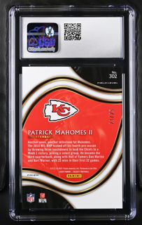 2020 Panini Select - Patrick Mahomes II 302 - Blue Disco /25 - CSG CGC 9.5