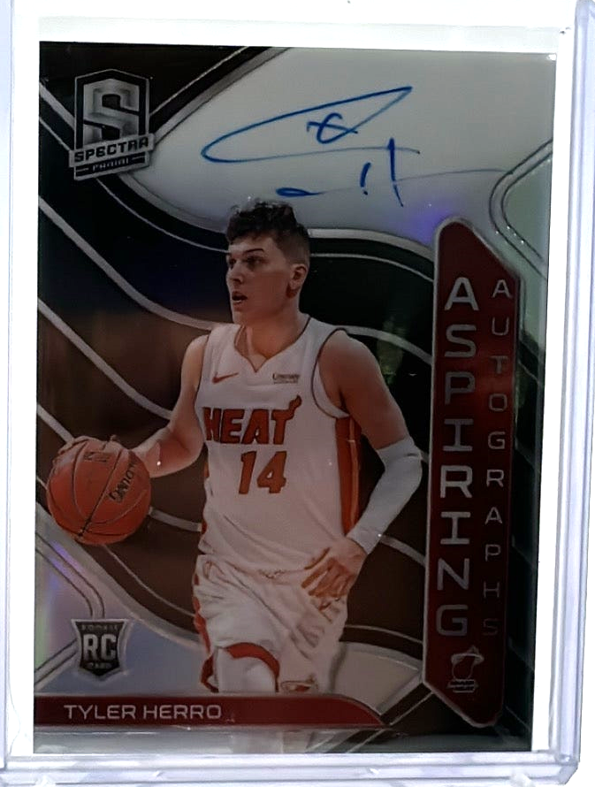 2019-20 Panini Spectra Basketball - Tyler Herro AA-THR - Spectra Auto /49