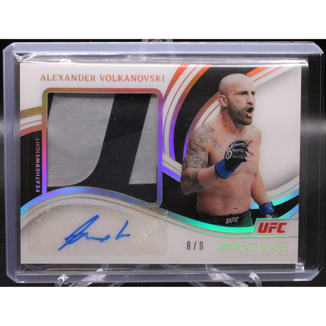 2022 Panini Immaculate UFC - Alexander Volkanovski PM-AVK - Premium Mem Auto Acetate 8/8