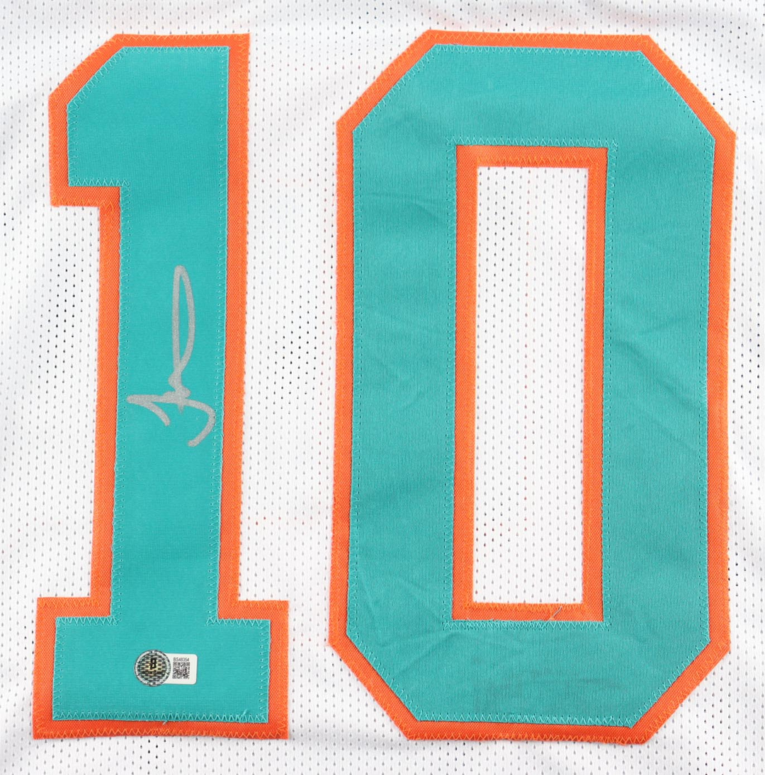 Tyreek Hill Autographed Signed Football Jersey (Beckett)